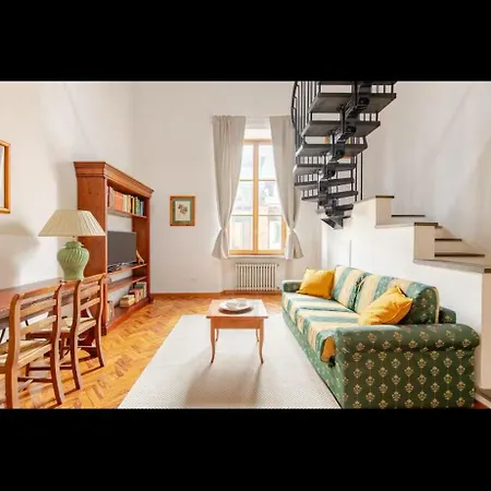 Le Charme Di Via Verdi Apartment *